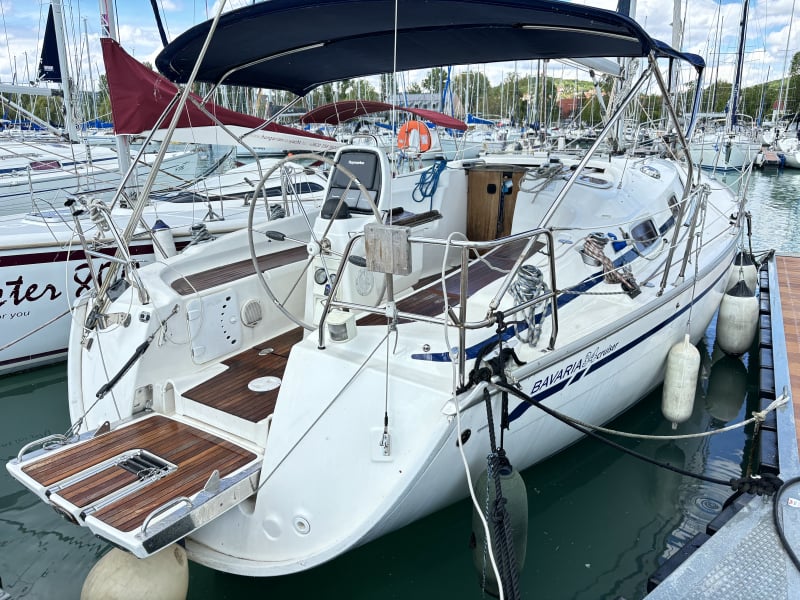 Bavaria 34 vitorlás bérlése Alsóörs 